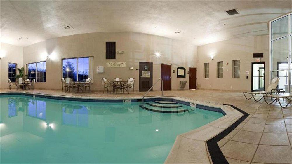 Holiday Inn Express Pittsburgh-Bridgeville By Ihg Екстериор снимка