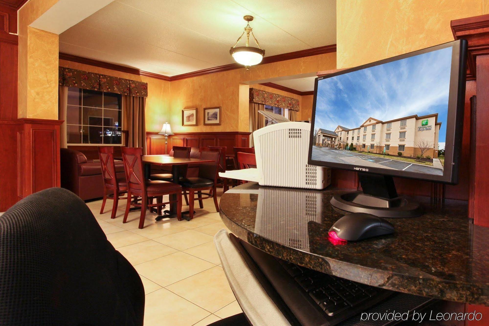 Holiday Inn Express Pittsburgh-Bridgeville By Ihg Екстериор снимка