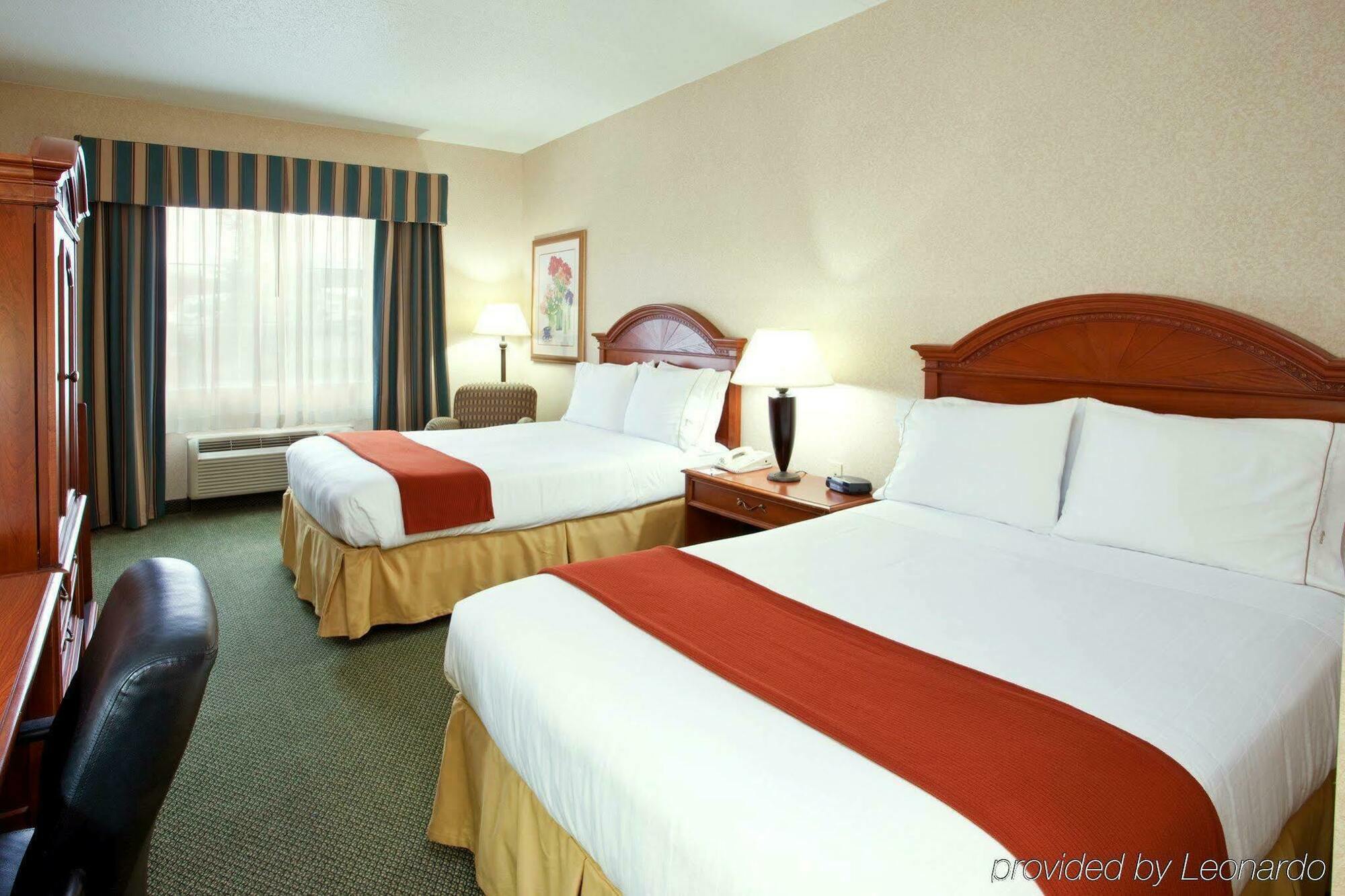Holiday Inn Express Pittsburgh-Bridgeville By Ihg Екстериор снимка